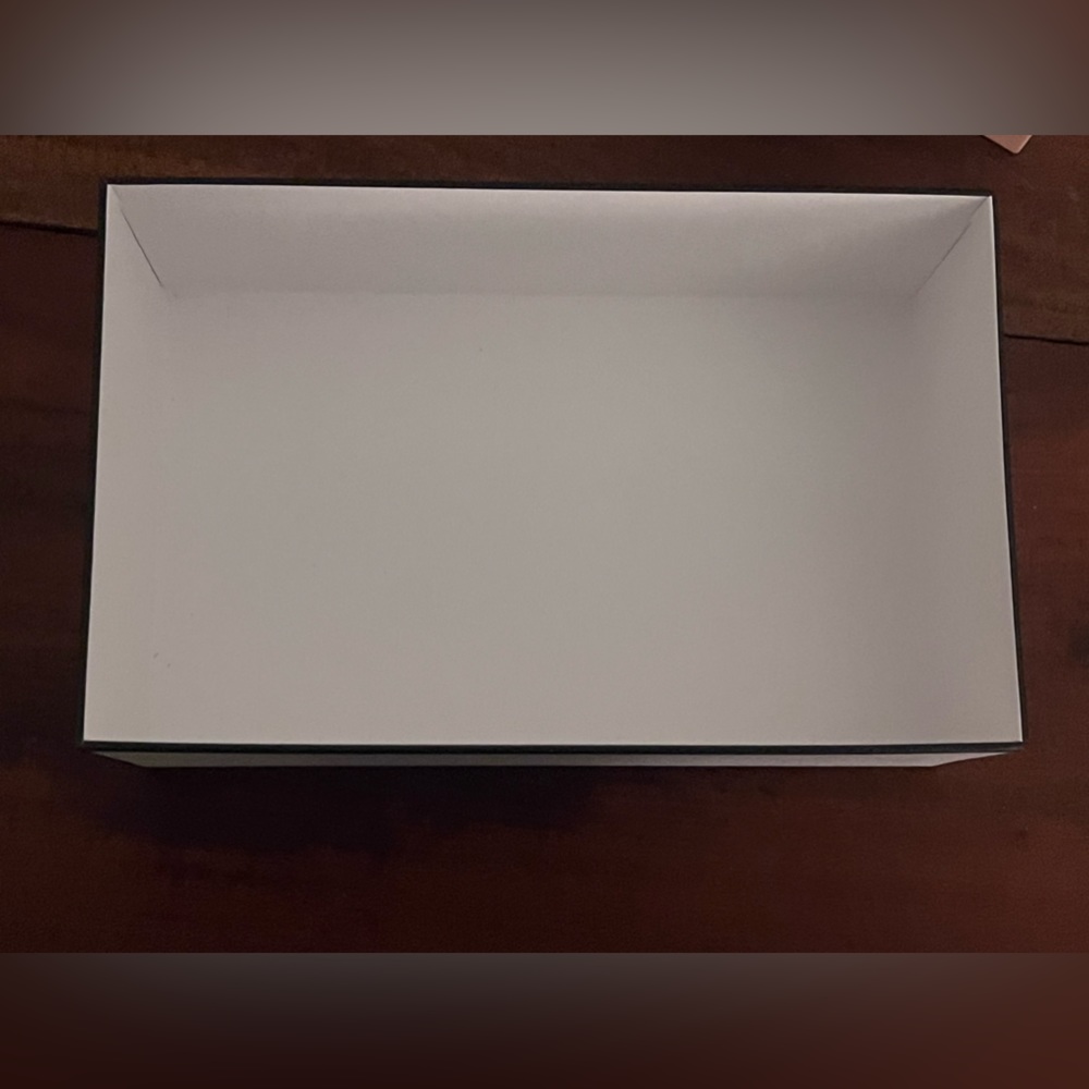 Chanel Box - Picture 2 of 5